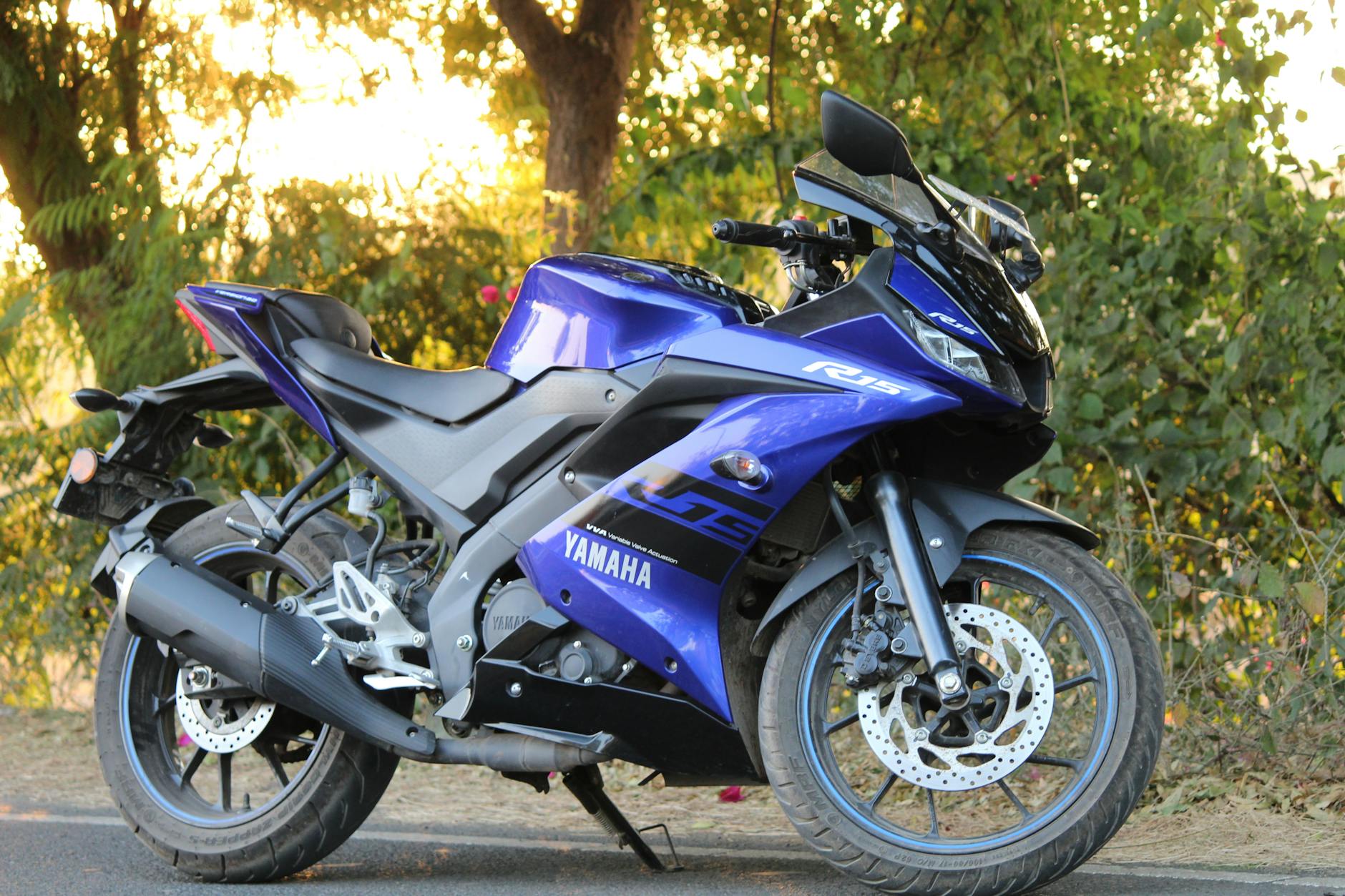 Yamaha R15 V4